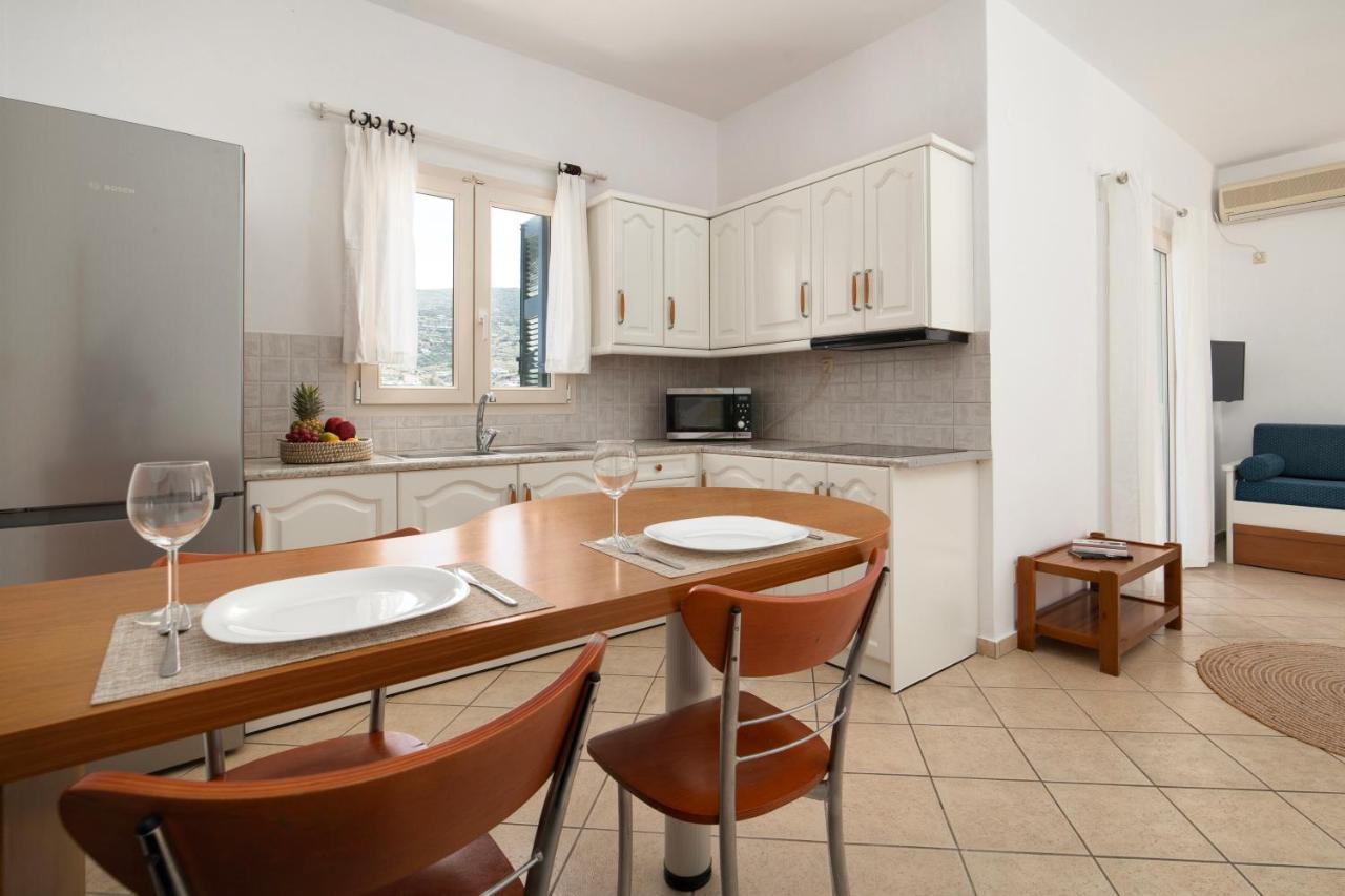 Almar Apartments Batsi Exterior foto